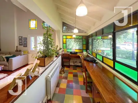 Casa 5 ambientes con 3 baños