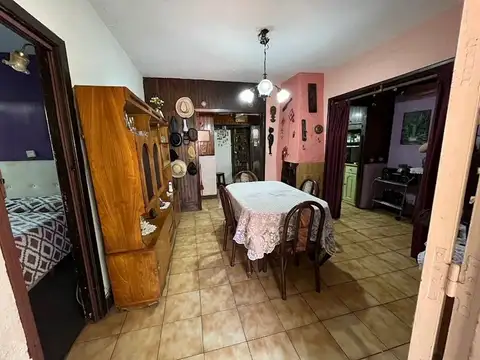 Casa 4 ambientes con 1 baño