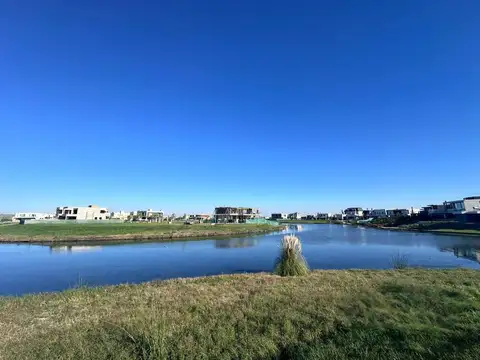 av puertos del lago