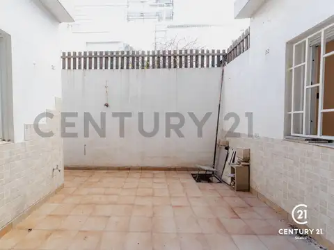 Venta Casa 3 Dormitorios Con Quincho y Terraza. Zona Centro