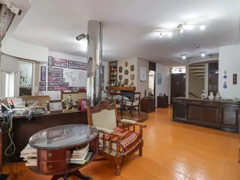 VENTA Casa 6 amb Olivos Parque Cocheras Pileta