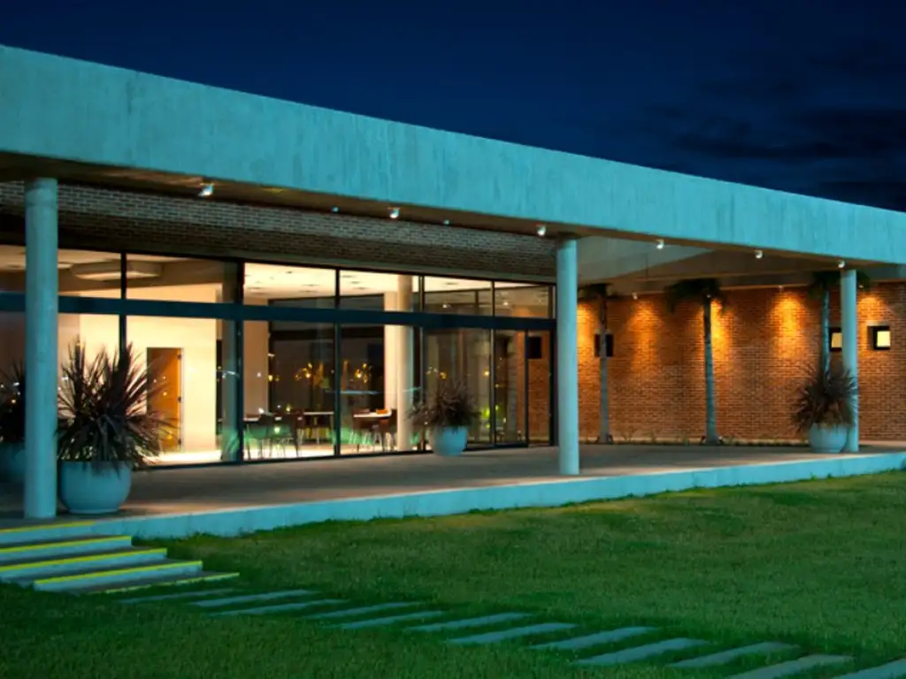 Áreas comunes sum, piscina, gimnasio, club-house, juegos en Valdevez