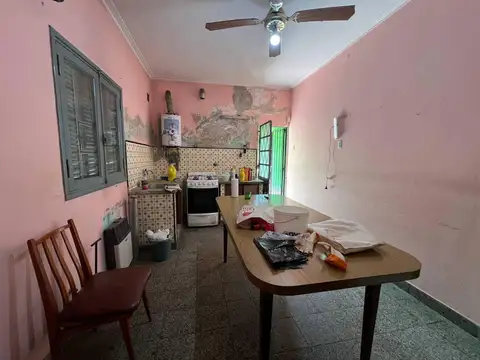 Casa 3 ambientes con 2 baños