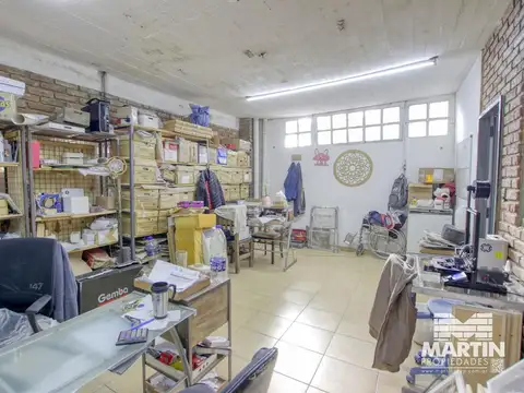Depósito apto todos los rubros en zona fabril.