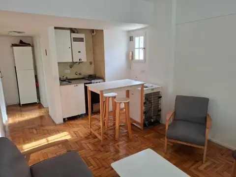 Presidente José Evaristo Uriburu 1000, Piso 6