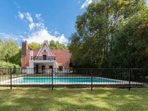 Casa en Alquiler con 5 cocheras