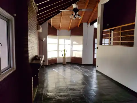 VENTA CASA 5 AMB BARRIO "EL CARMEN" BERAZATEGUI