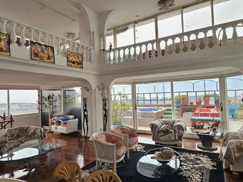 Ayacucho 2100 - Triplex - Pileta - Terraza