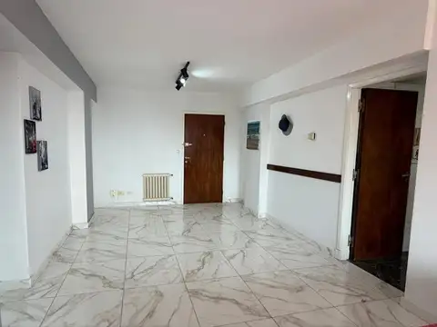 VENTA MONOAMBIENTE RECICLADO CON COCHERA MARAL 48