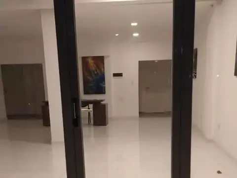 Emilio Mitre e/ Tuyuti y Arribeños