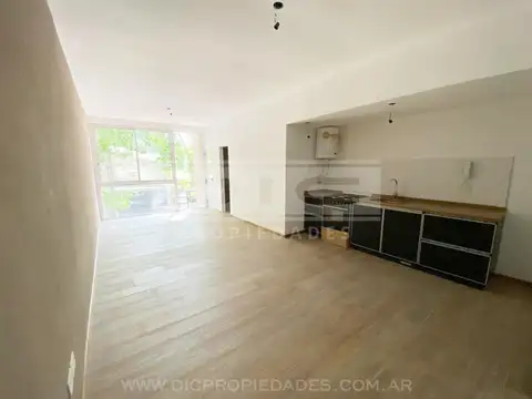 Liniers 1800 Piso 2 Depto 3, entre Lincoln y Moreno