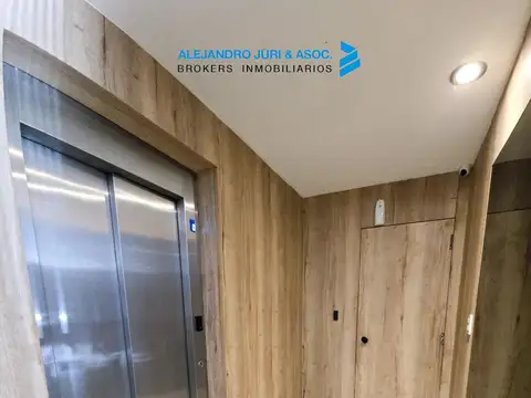 Oficina en Alquiler al Este