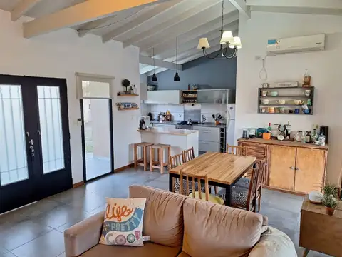 Casa en Venta en Carlos Spegazzini, USD 130.000