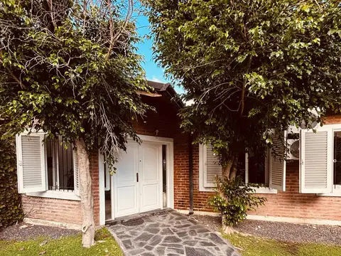 Casa en Venta en City Bell [Cod: ]