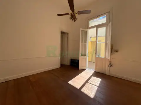 Diaz Velez 5200, Piso PB