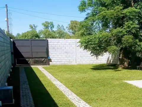 Casa 3 ambientes con 1 baño