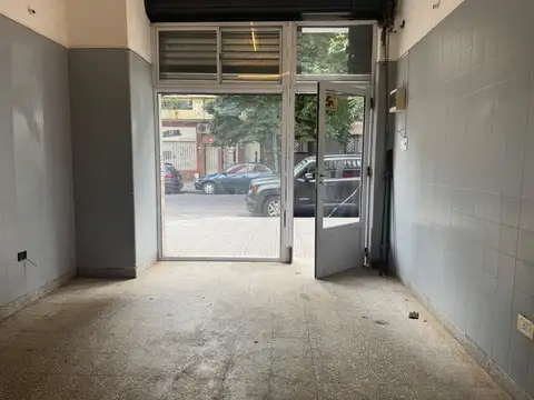 VENTA LOCAL EN VILLA GRAL MITRE/PATERNAL