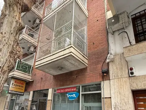 Local en Alquiler en Flores, $ 900.000