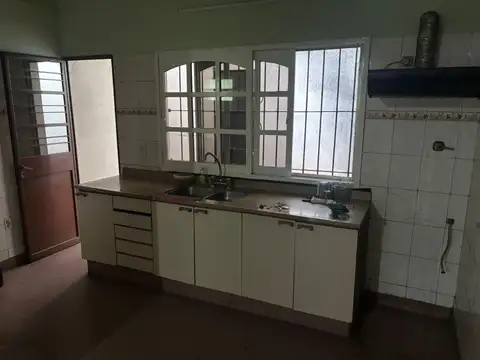 Depto Tipo Casa en Alquiler de 3 ambientes