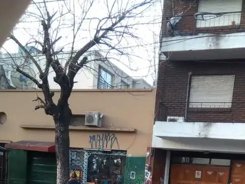 Cochera cubierta grande apto 4x4 - San Isidro