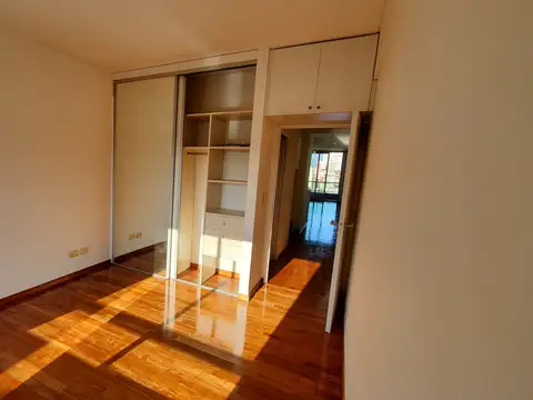 EXCEPCIONAL DEPARTAMENTO HECHO A NUEVO – UN LUJO, 2 AMBIENTES CON SUM