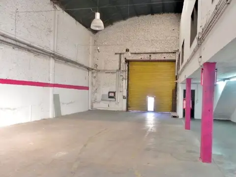 Galpon en Venta 53  mts Fondo