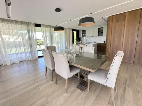 Jorge Newbery 5005, Mar Del Plata, Buenos Aires, Argentina.