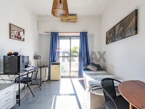 Venta Depto 2 amb con balcón en Villa Gral. Mitre