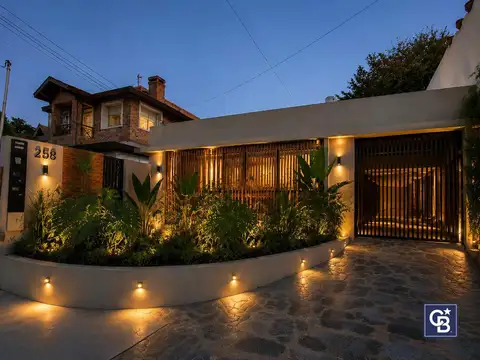 Venta de Casa 4 ambientes a refaccionar en Escobar centro