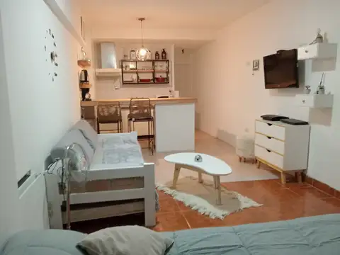 Avenida Colón 1300, Piso 1