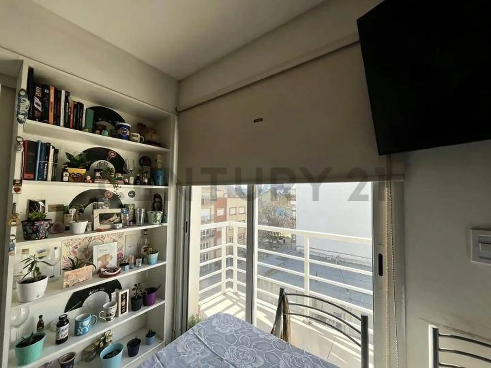 Venta de monoambiente con balcón, Centro, Mar del Plata