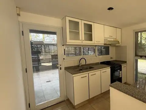 Depto Tipo Casa en Venta de 3 ambientes
