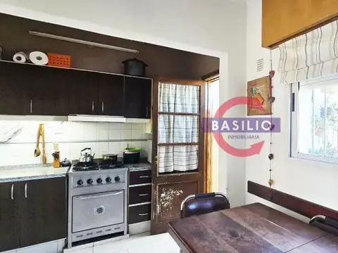 VENTA MUY BUEN PH 3 AMBIENTES CON TERRAZA Y COCHERA EN CARAPACHAY