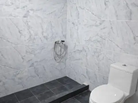 Depto Tipo Casa en Alquiler en San Justo, $ 750.000