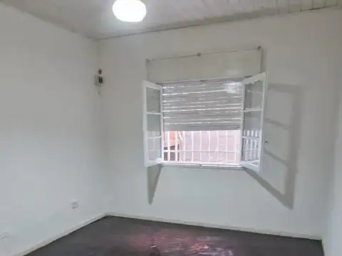 Depto Tipo Casa 3 ambientes con 2 baños