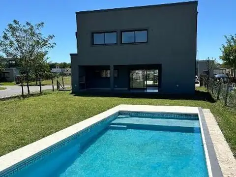Casa Chalet  en Alquiler en San Pablo, Pilar, G.B.A. Zona Norte