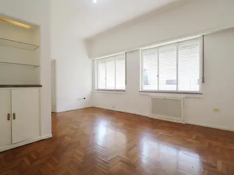 VENTA DEPARTAMENTO DE TRES AMBIENTES EN RECOLETA - LUMINOSO - AL FRENTE - APTO CREDITO - PERMUTA
