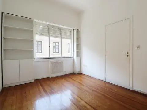 VENTA DEPARTAMENTO DE TRES AMBIENTES EN RECOLETA - LUMINOSO - AL FRENTE - APTO CREDITO - PERMUTA