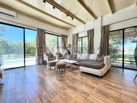 Casa en Venta con 1 cochera