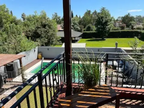 Casa en Venta con 1 cochera