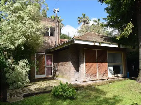 Casa en Venta con 2 cocheras