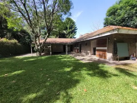 Calle 15 entre 419 y 420 800