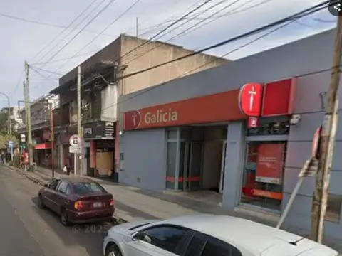 Av Gral San Martin  al 2100