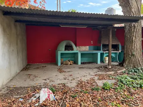 Casa 2 ambientes con 1 baño