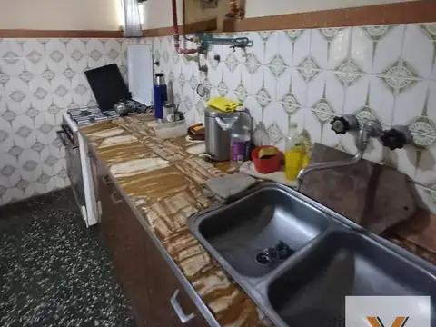 Casa en venta - 3 Dormitorios 1 Baño - Quilmes
