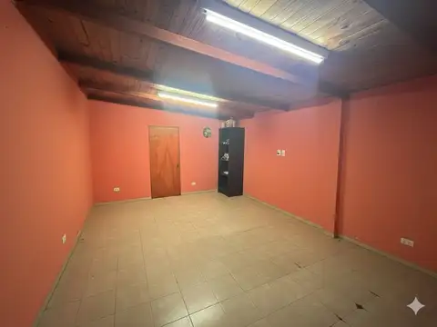 Casa 5 ambientes con 1 baño