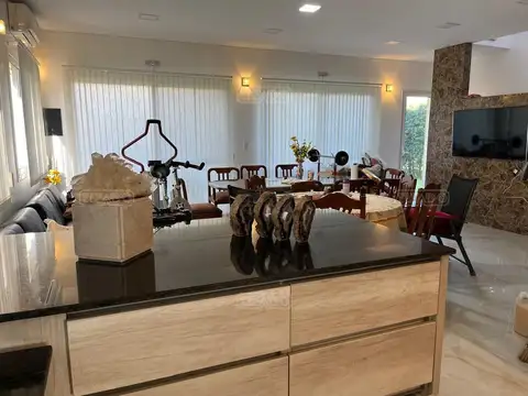 Casa en Venta de 5 dormitorios