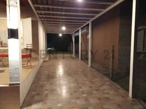 Casa 3 ambientes con 2 baños