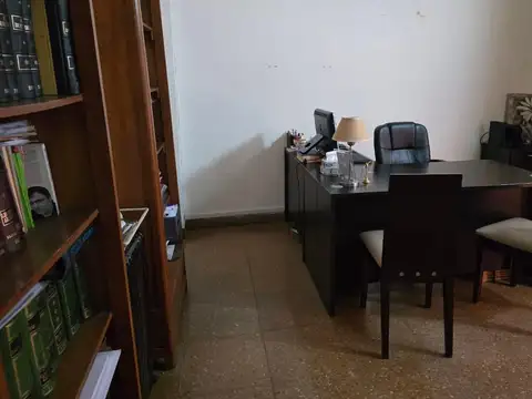 Oficina a la venta.