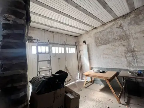 Galpon en Venta 43  mts Fondo